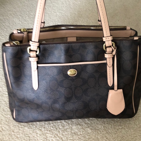 Coach Bag - Picture 2 of 6